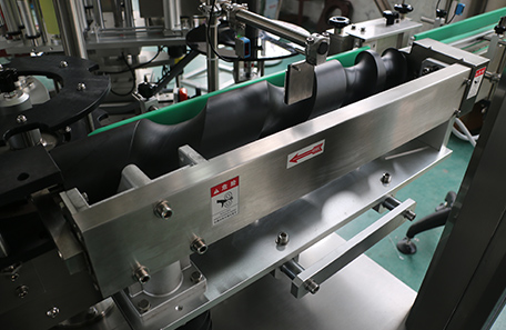 全自動回轉式不干膠貼標機-XTHZ-928J型