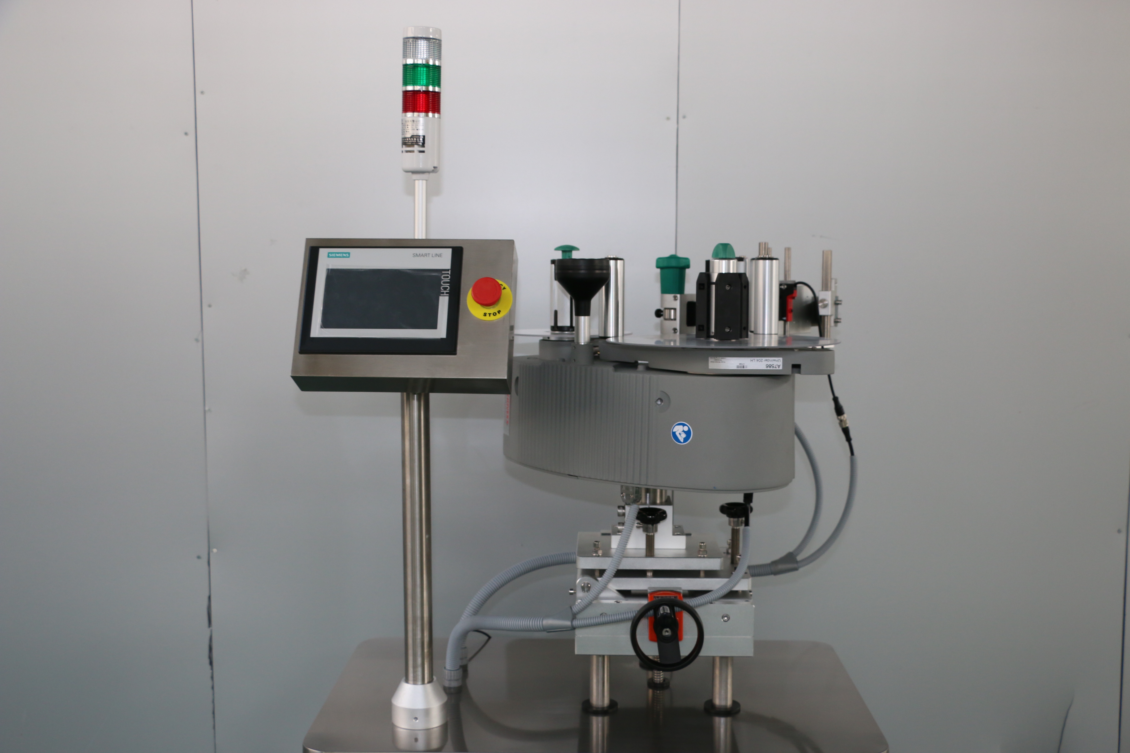 口香糖平側(cè)面貼標機