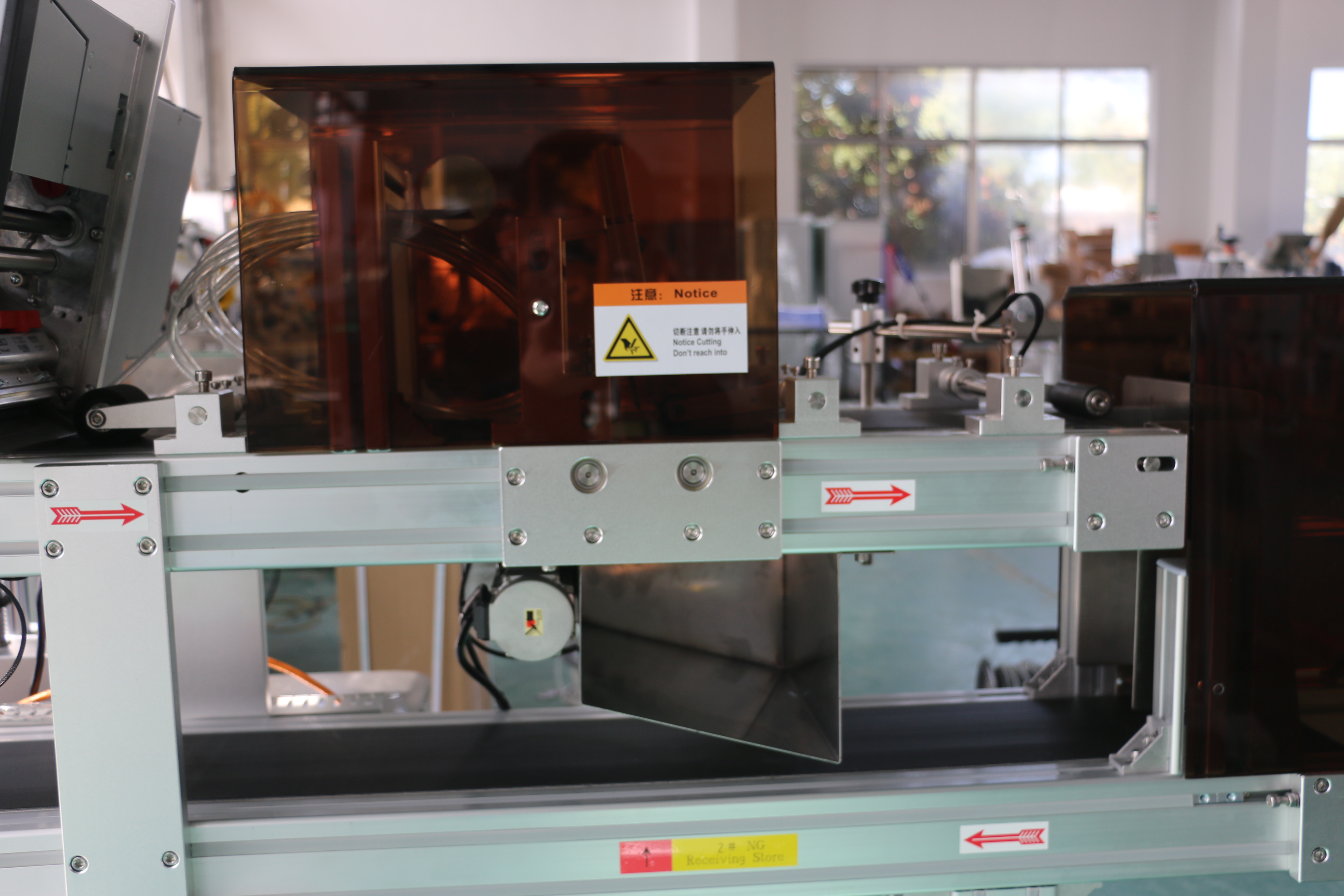 分頁及雙工位打印貼標系統