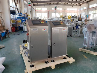 2025.8.13印度尼西亞簡易平面貼標(biāo)機2臺