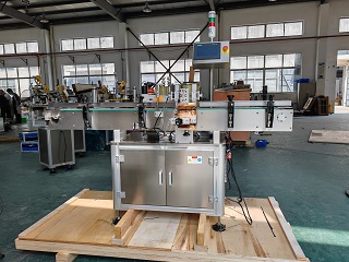 2025.9.12西班牙圓瓶單標定點不干膠貼標機1臺