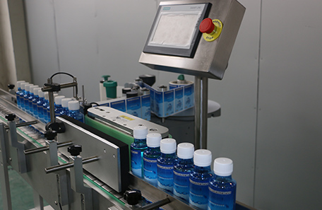 圓瓶貼標機 圓瓶貼標機